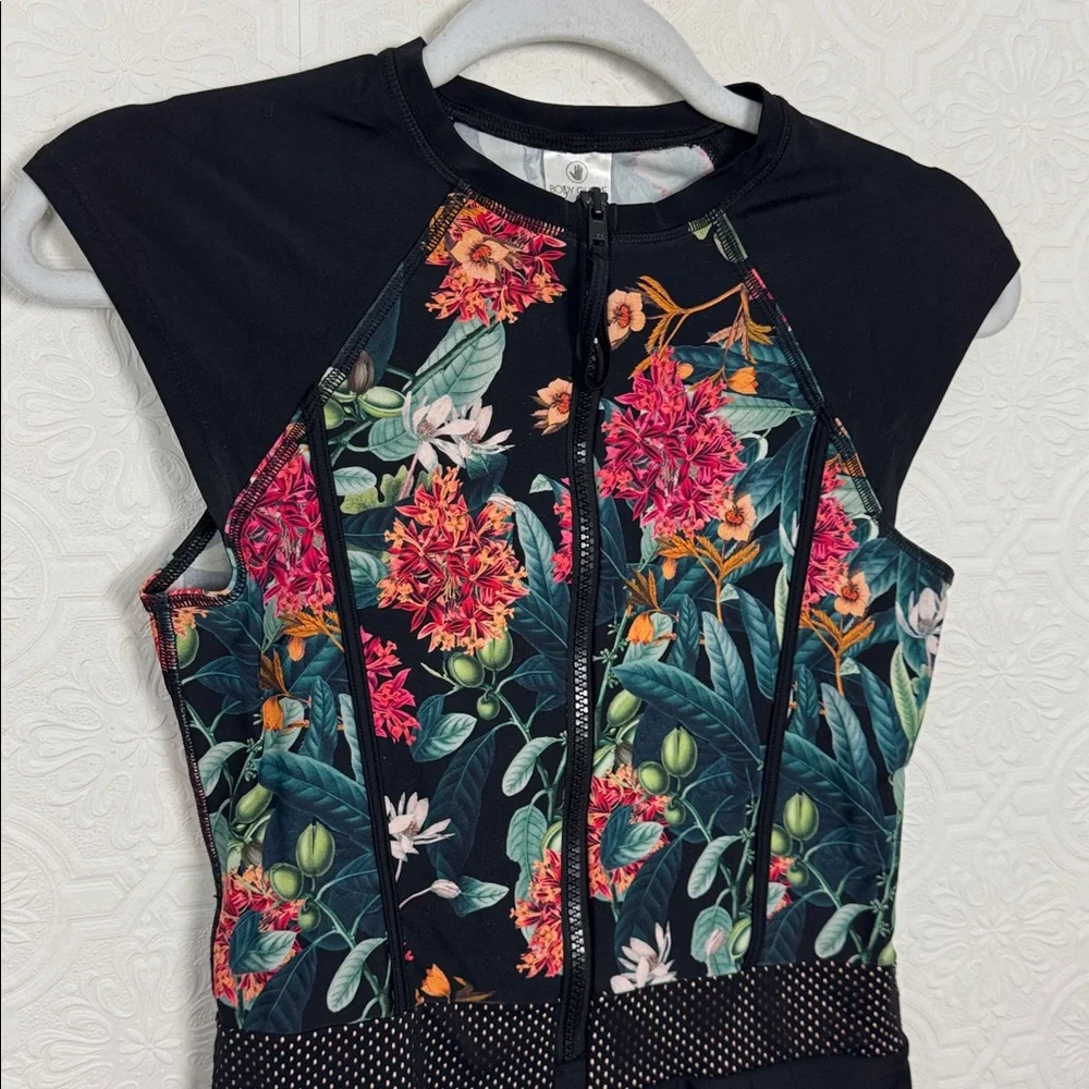 Body Glove Black Floral Zip Front One Piece Swimsuit Women’s Size Medium